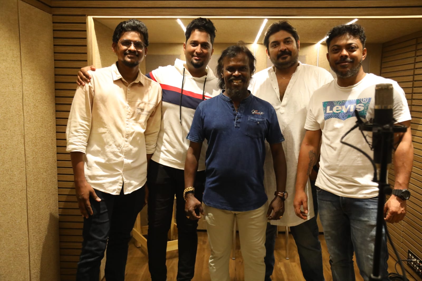 முதல் முறையாக பிரபுதேவா – அந்தோணி தாசன் கூட்டணியில் ’முசாசி’