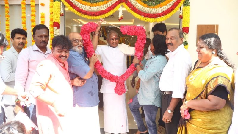 இளையராஜாவின் 80வது பிறந்த நாளில் அவரது ஆசியுடன் படப்பிடிப்பை துவங்கிய இயக்குனர்…