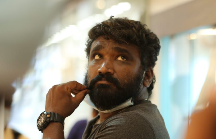 இராவண கோட்டம் இயக்குநர், விக்ரம் சுகுமாரனுக்கு சிறந்த இயக்குநர் விருது!