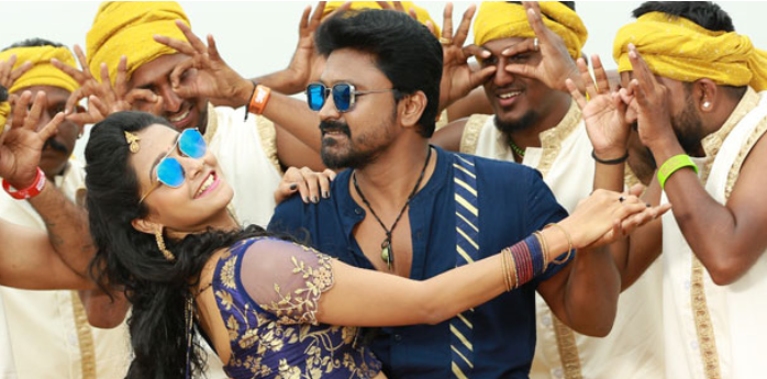 விமர்சனம்: ராயர் பரம்பரை: குடும்பத்தோடு பார்த்து ரசிக்கலாம்