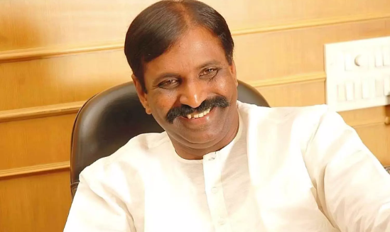 “தமிழ் தலைப்பு பிரச்சினையை ஏற்படுத்துகிறது!”: வைரமுத்து தகவல்