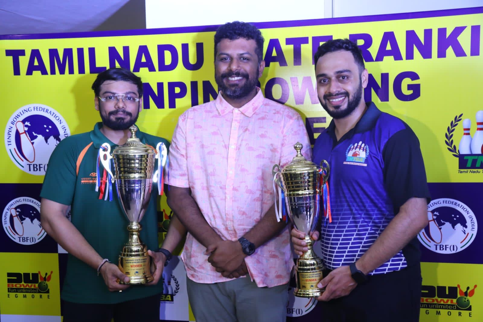 தமிழ்நாடு மாநில தரவரிசை டென்பின் பவுலிங் லீக்!பரிசு வழங்கிய ‘ஜெயிலர்’ பாடலாசிரியர் சூப்பர் சுப்பு