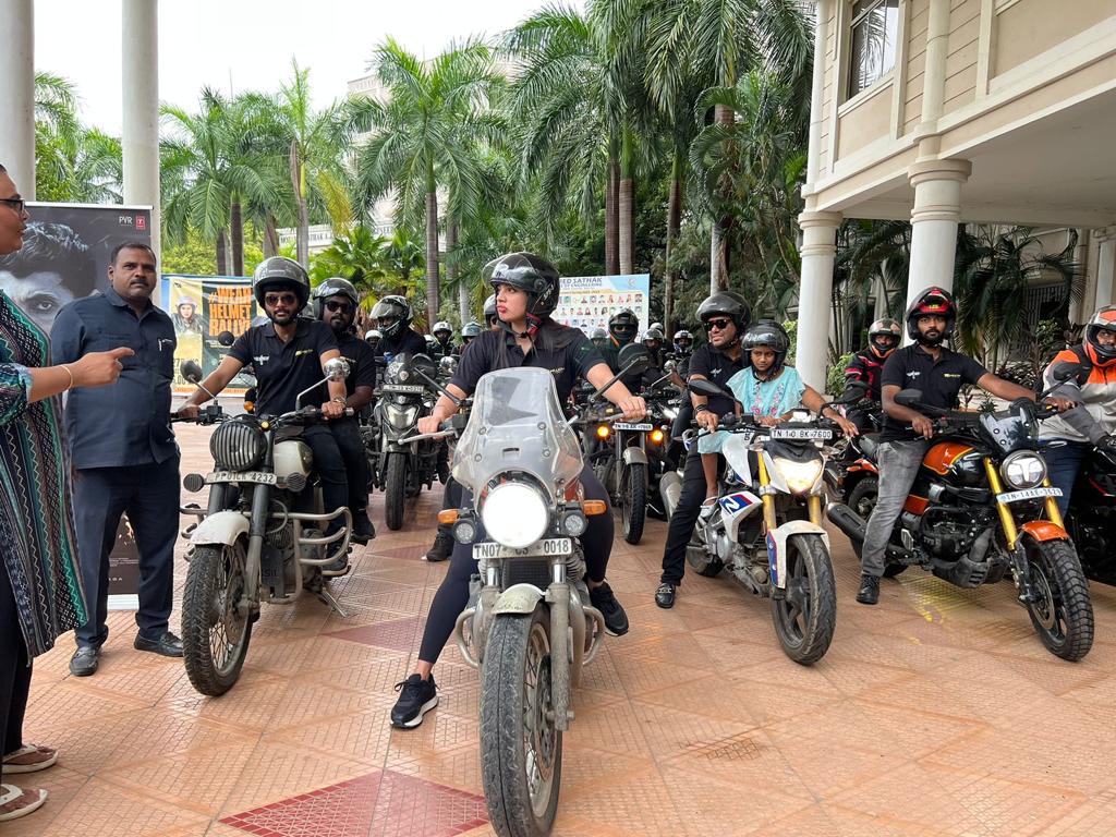 ’வெப்பன்’ படம் சார்பாக #WearHelmetRally நிகழ்ச்சி நடத்தப்பட்டது!