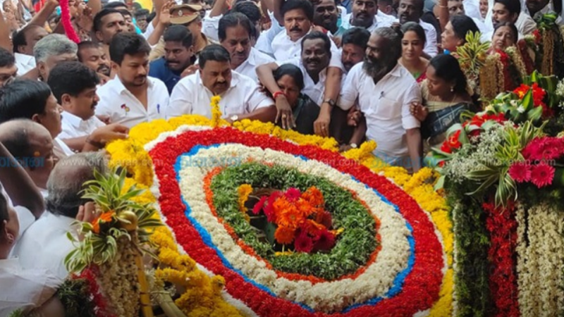 தியாகி இமானுவேல் சேகரன் நினைவிடத்தில் அரசு சார்பில் அமைச்சர் உதயநிதி ஸ்டாலின் மரியாதை