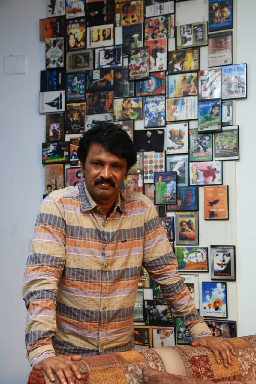 திரையரங்க உரிமையாளர்களுக்கு இயக்குனர்/நடிகர் சேரன் வேண்டுகோள்.!