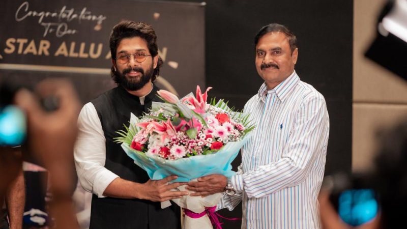’புஷ்பா-தி ரைஸ்‘ சிறந்த நடிகருக்கான விருதைப் பெற்றார் அல்லு அர்ஜுன்.!