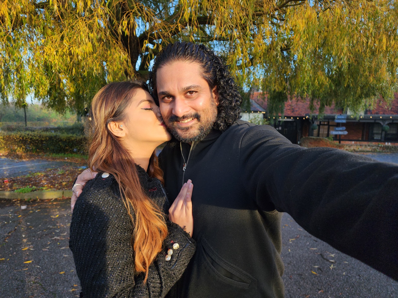 காதல்- த்ரில்லர் ஜானரில் உருவாகியுள்ள  திரைப்படம் ‘சில நொடிகளில்’!