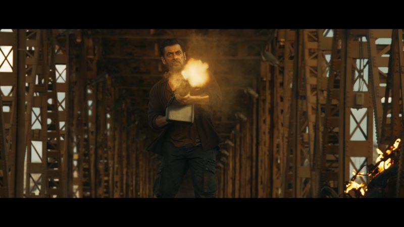 ‘டைகர் 3’ல்  ஆக்சன் காட்சிகள் வெளியீடு…!