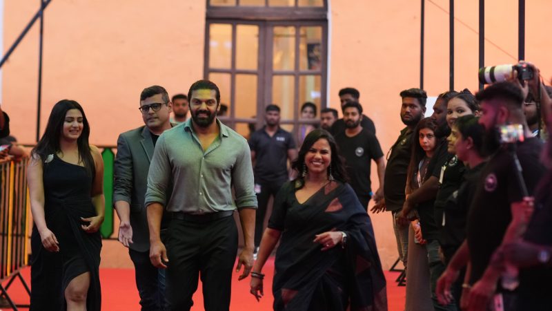  ‘தி வில்லேஜ்’, 54 ஆவது சர்வதேச திரைப்பட விழாவில் காலா பிரீமியரில் திரையிடப்பட்டது.