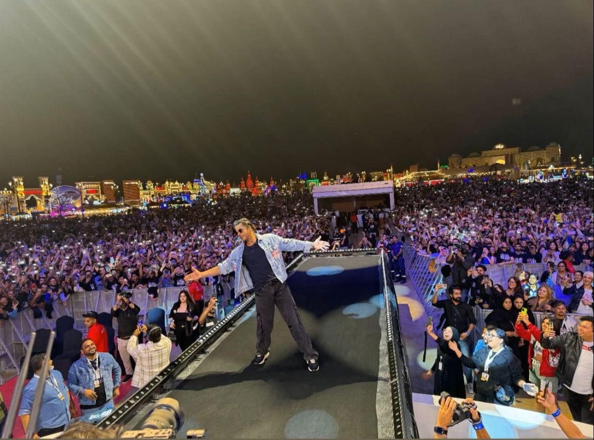 ’டங்கி’ படத்திற்காக துபாய் சென்ற ஷாருக்கான் !