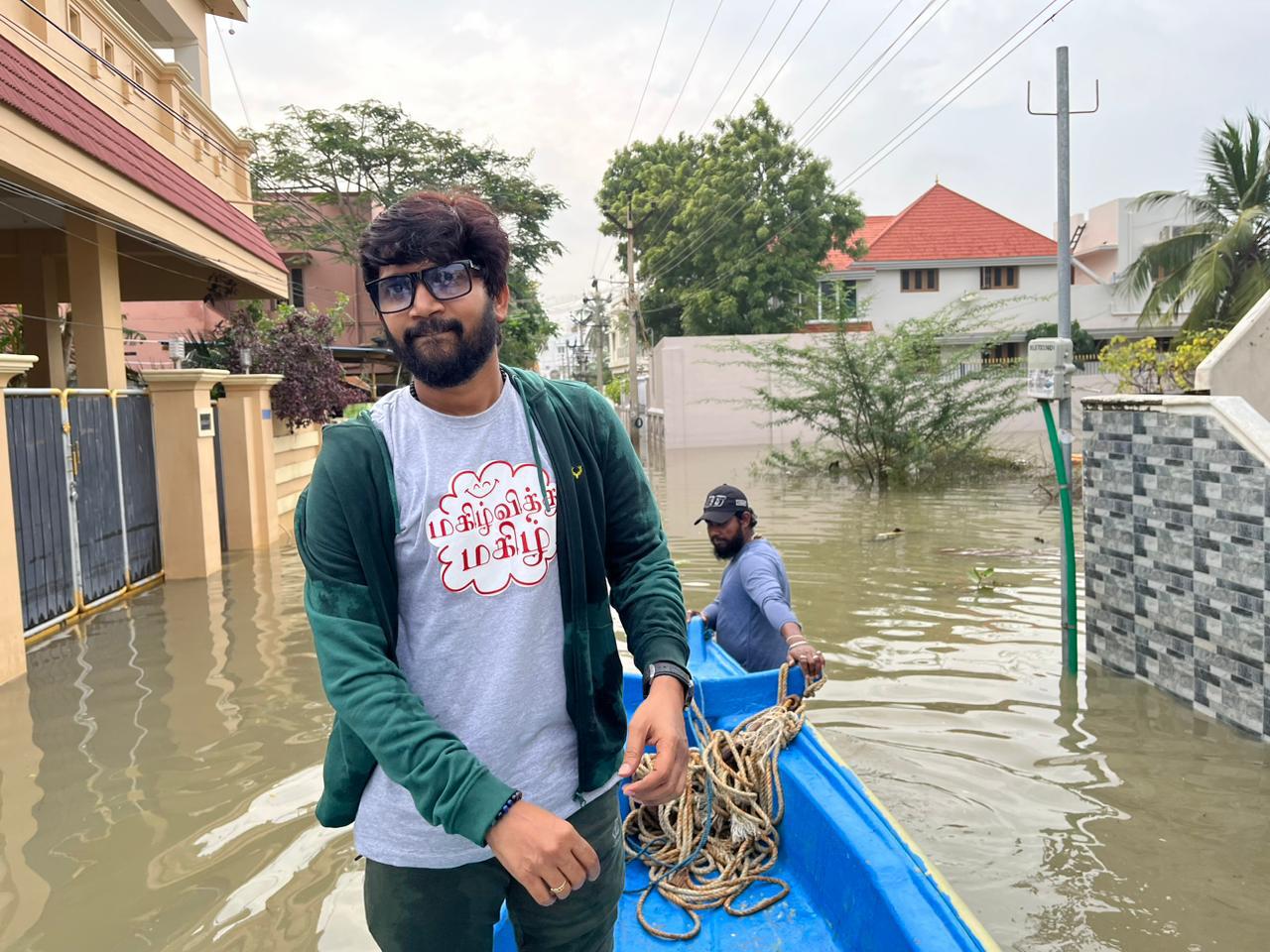 தூத்துக்குடி மக்களுக்கு உதவிய நடிகர் விஜய் விஷ்வா!