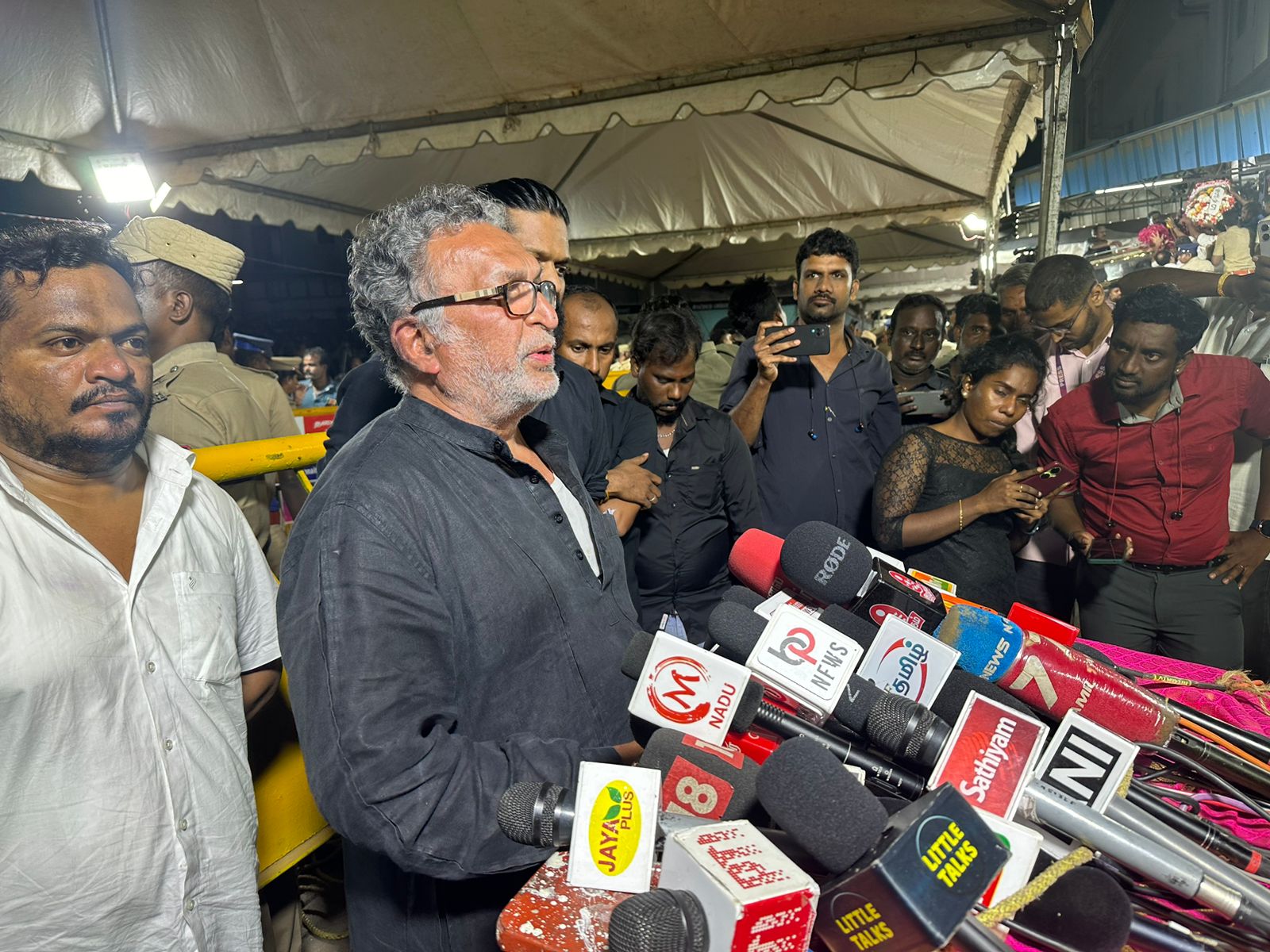 எனது அடையாளத்தின் பெருமைக்கு காரணம் விஜயகாந்த் காரணம் – நடிகர் நாசர் உருக்கம்