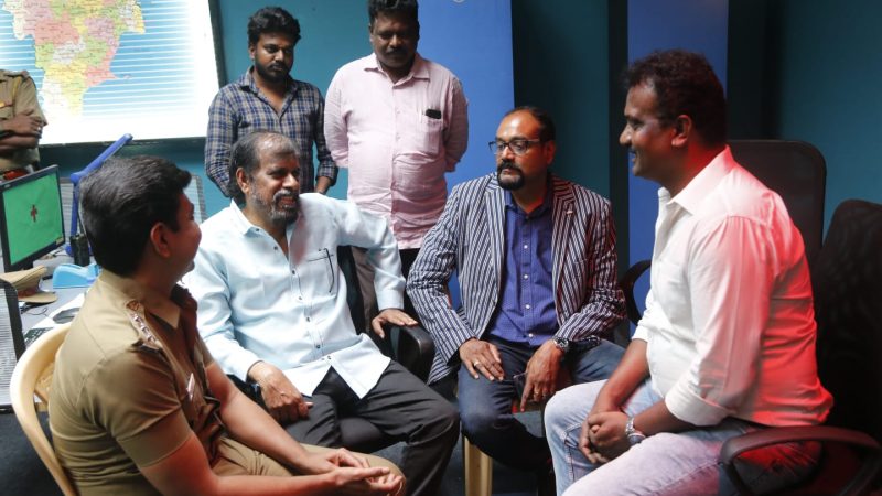 கயல் ஆனந்தி படப்பிடிப்பு தளத்திற்கு இயக்குநர் சங்கத் தலைவர் ஆர்.கே. செல்வமணி திடீர் விஜயம்!