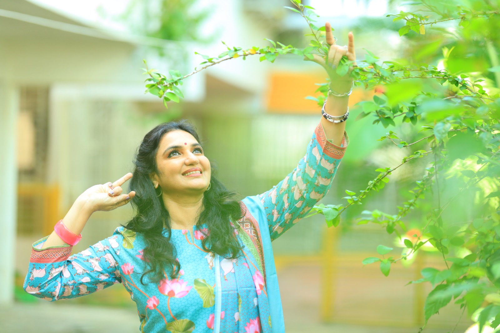 அயோத்தியில் ராமர் கோவில் திறப்பதை முன்னிட்டு சுகன்யா எழுதி பாடியுள்ள பாடல் ‘ஜெய் ஸ்ரீ ராம்’