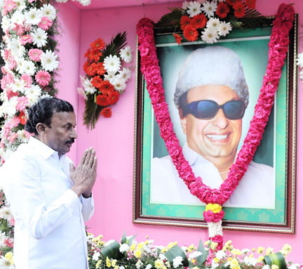 “மக்களுக்காகவே வாழ்ந்த புரட்சித் தலைவர்!”: சைதையார் புகழாரம்