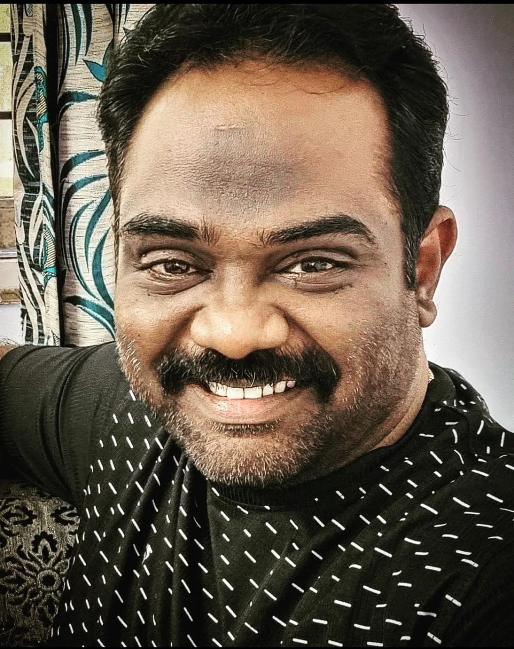 தமிழ் சினிமாவில்  புதிய வில்லனாக அறிமுகமாகிறார் தமிழ் பாரதி.!