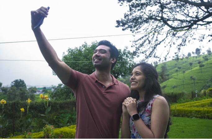 சினிமா விமர்சனம்: ‘அதோமுகம்’