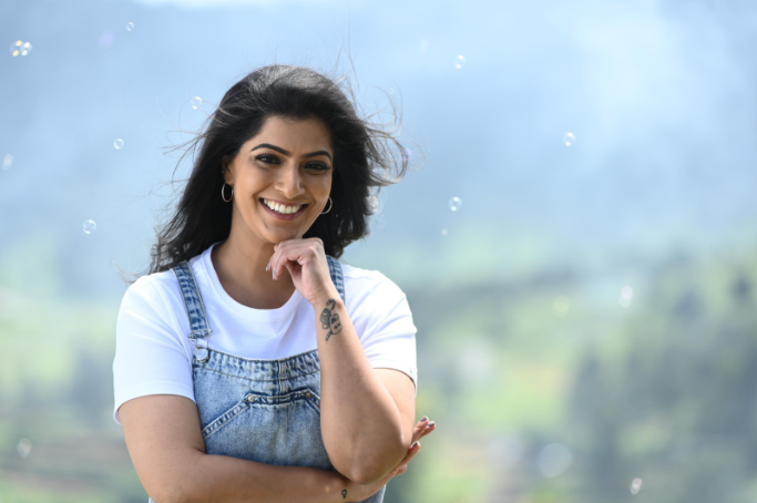  வரலக்ஷ்மி சரத்குமாரின் சைக்காலஜிக்கல் திரில்லர் ‘சபரி’ :   மே 3 அன்று உலகம் முழுவதும் திரையரங்குகளில் வெளியாகிறது!