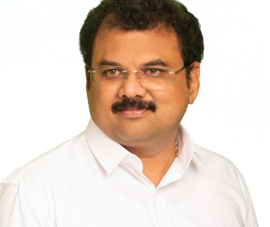 இது தமிழ்நாட்டு ஆடு ஜீவிதம்! துபாயில் தவித்த அப்பாவி இளைஞரை காப்பாற்றிய எம்.எம்.அப்துல்லா!