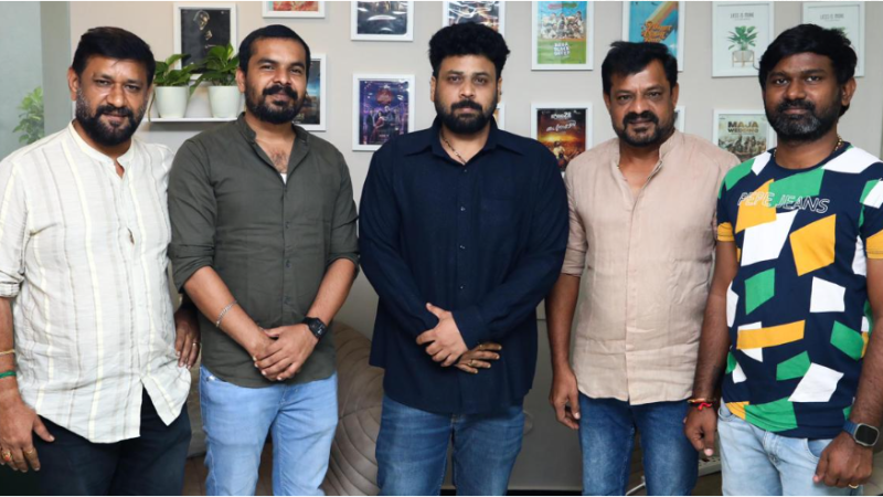 தளபதி விஜய்யின் கோட் படத்தை வெளியிட்ட ரோமியோ பிக்சர்ஸ் நிறுவனம் அடுத்ததாக “சார்” படத்தை வெளியிடுகிறது!!