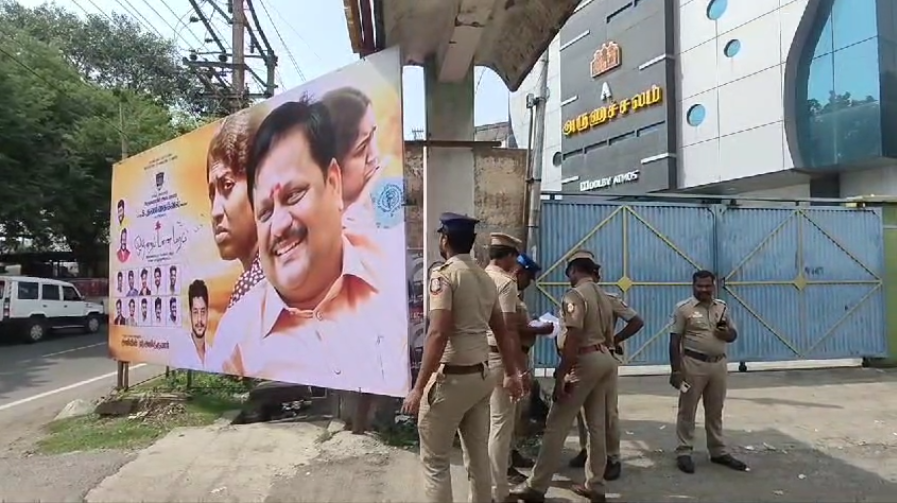 “அமைதியான முறையில் திரையிடப்படுகிறது ‘ஒற்றைப் பனை மரம்’!”: படக்குழு அறிவிப்பு!