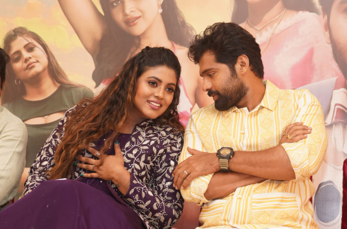 ஸ்வீட்டி நாட்டி கிரேஸி: “இன்னொரு, ‘உள்ளத்தை அள்ளித்தா’!”: ஹீரோ த்ரிகுண்!