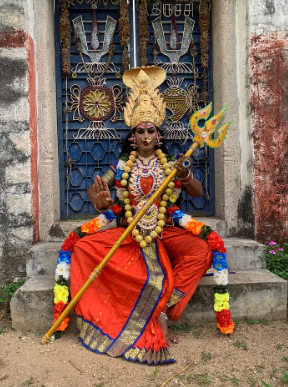 “அம்பாளா தொடர்ந்து ஆடணும்!”: திருநங்கை வர்ஷா!