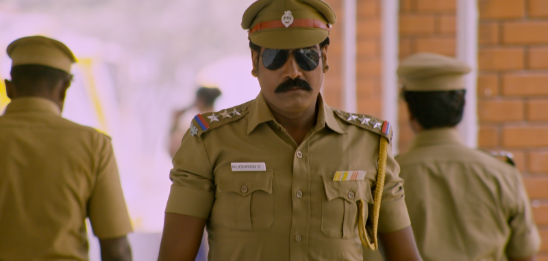 நேர்மையான போலீஸ் அதிகாரியின் கதை  “குற்றம் குறை “!