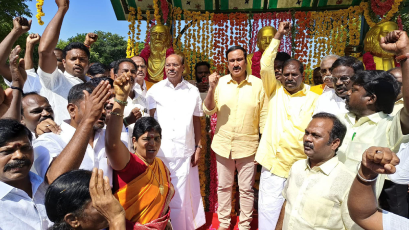 “தமிழ்நாட்டு நாயகன் பெரியார்! அரைகுறைகளின் அவதூறை ஏற்க முடியாது!”: அன்புமணி காட்டம்!