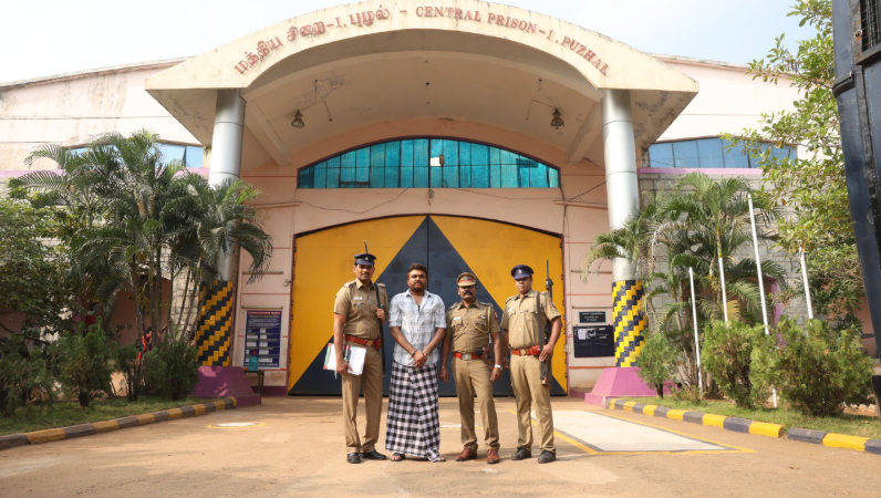 நீண்ட இடைவெளிக்கு பிறகு புழல் சிறையில் எடுக்கப்பட்ட  ‘அக்யூஸ்ட்’