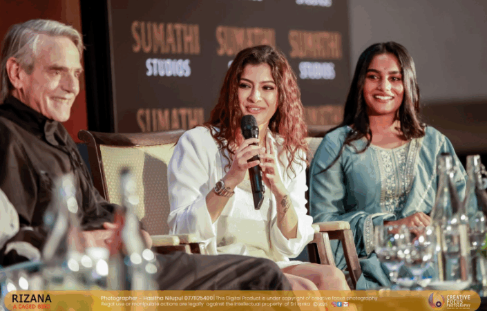 ஹாலிவுட்டில் அறிமுகமாகும் நடிகை வரலட்சுமி!