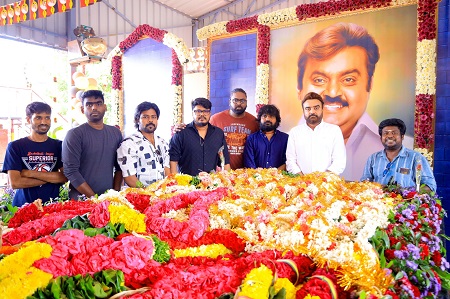 கேப்டன் விஜயகாந்த்  நினைவிடத்தில் ‘அக்யூஸ்ட்’ படக்குழு மரியாதை செலுத்தினர்