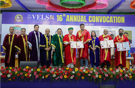 இயக்குநர் வெற்றிமாறன், கிரிக்கெட்டர் அஷ்வின் உள்ளிட்டோருக்கு டாக்டர் பட்டம்!