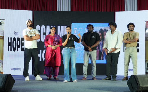 உலக உணவு தினத்தை முன்னிட்டு, உணவில்லாதவர்களுக்கு உணவளிக்கும் திட்டம்  நடிகை ஐஸ்வர்யா ராஜேஷ் துவக்கி வைத்தார் !!