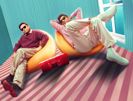 ஒரு திரைப்பட ஆல்பத்திற்காக முதல்முறையாக வெளியான ‘மூன்வாக் மினி கேசட்’ ( Moonwalk Mini Cassette ) — ஒரு சிறப்பு இசை அனுபவம் !!