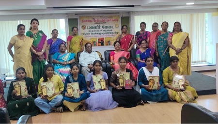 கல்விச் சிகரம் தொட்ட மாணவிகள்: நவசமாஜ் மகளிர் மேடையின் பிரம்மாண்ட விருது வழங்கும் விழா