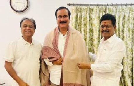 தலைவருக்கு மரியாதை! அன்புமணியை சந்தித்த கலைப்புலி தாணு, அருள்பதி!
