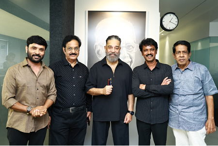 “அடுத்த தலைமுறைக்கான வழிகாட்டி, கமல்!”: எழுத்தாளர்கள் சங்க நிர்வாகிகள்நெகிழ்ச்சி!